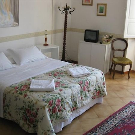 פירנצה Hostel Veronique חדר תמונה