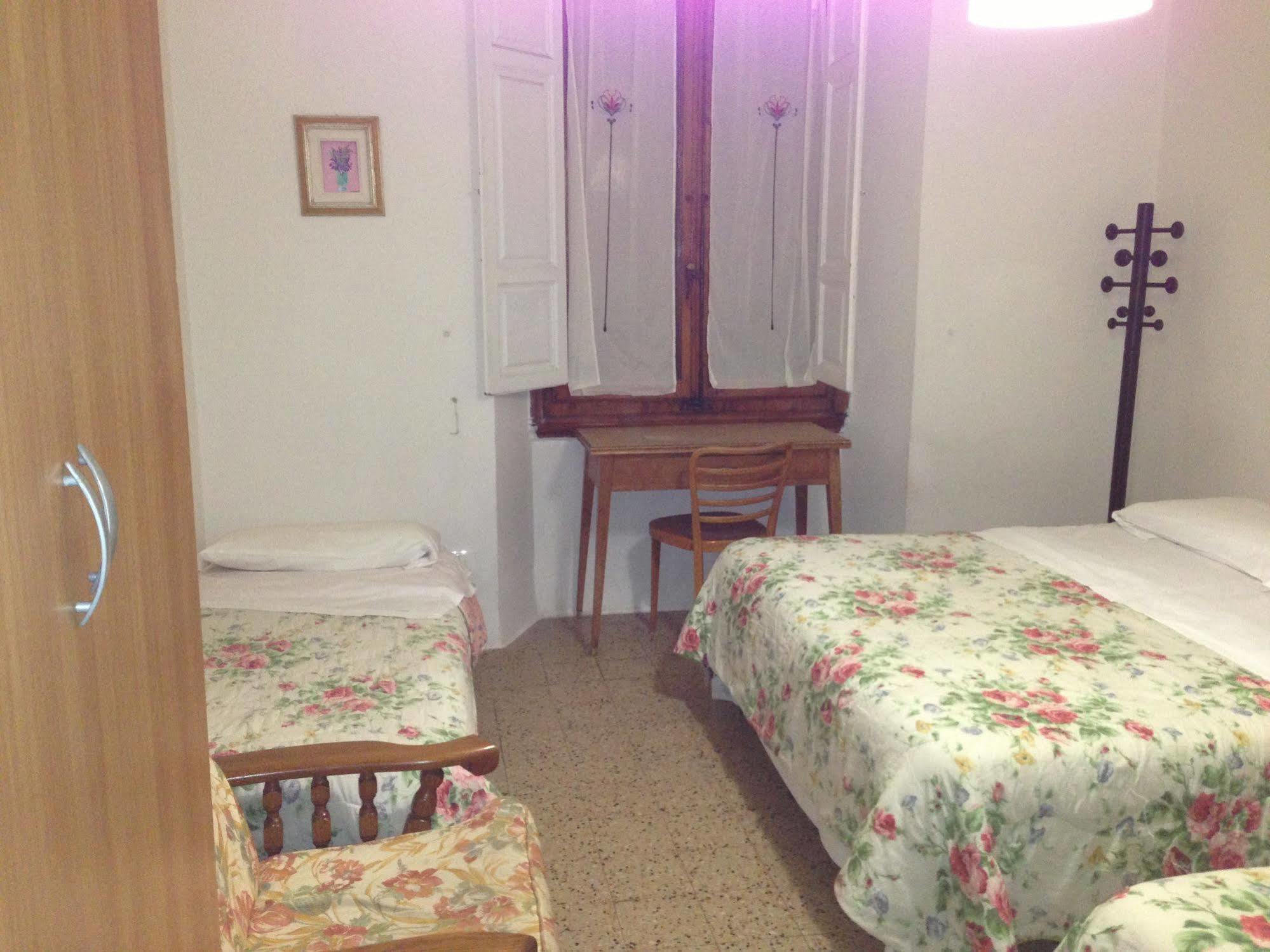 פירנצה Hostel Veronique מראה חיצוני תמונה