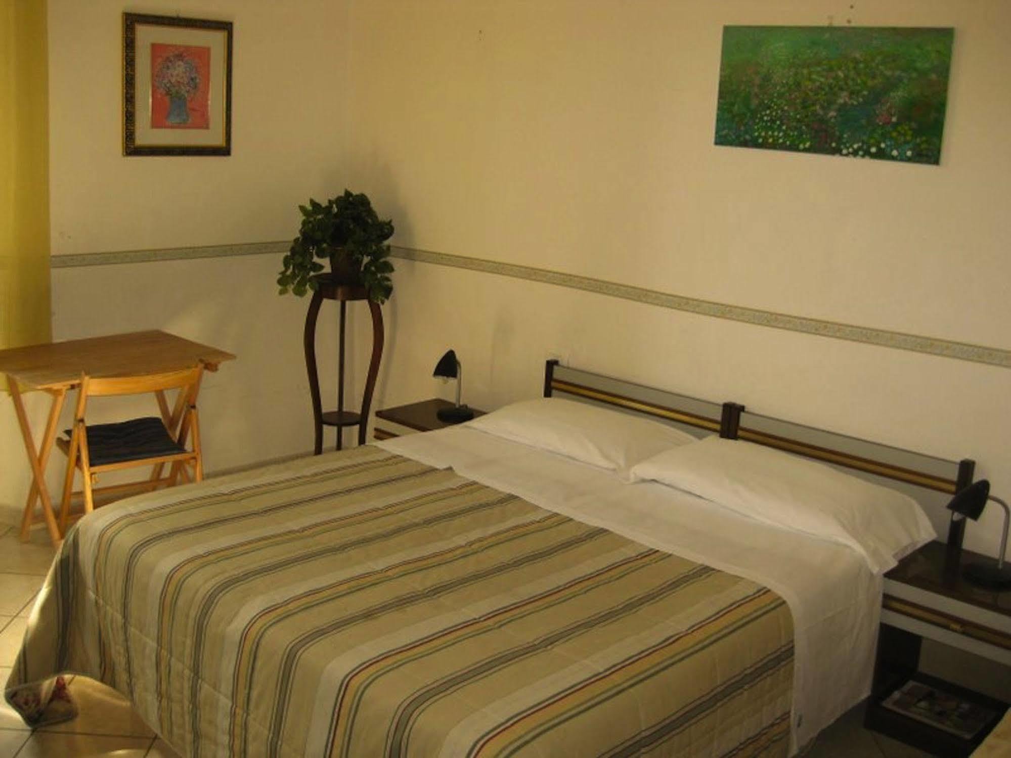פירנצה Hostel Veronique מראה חיצוני תמונה